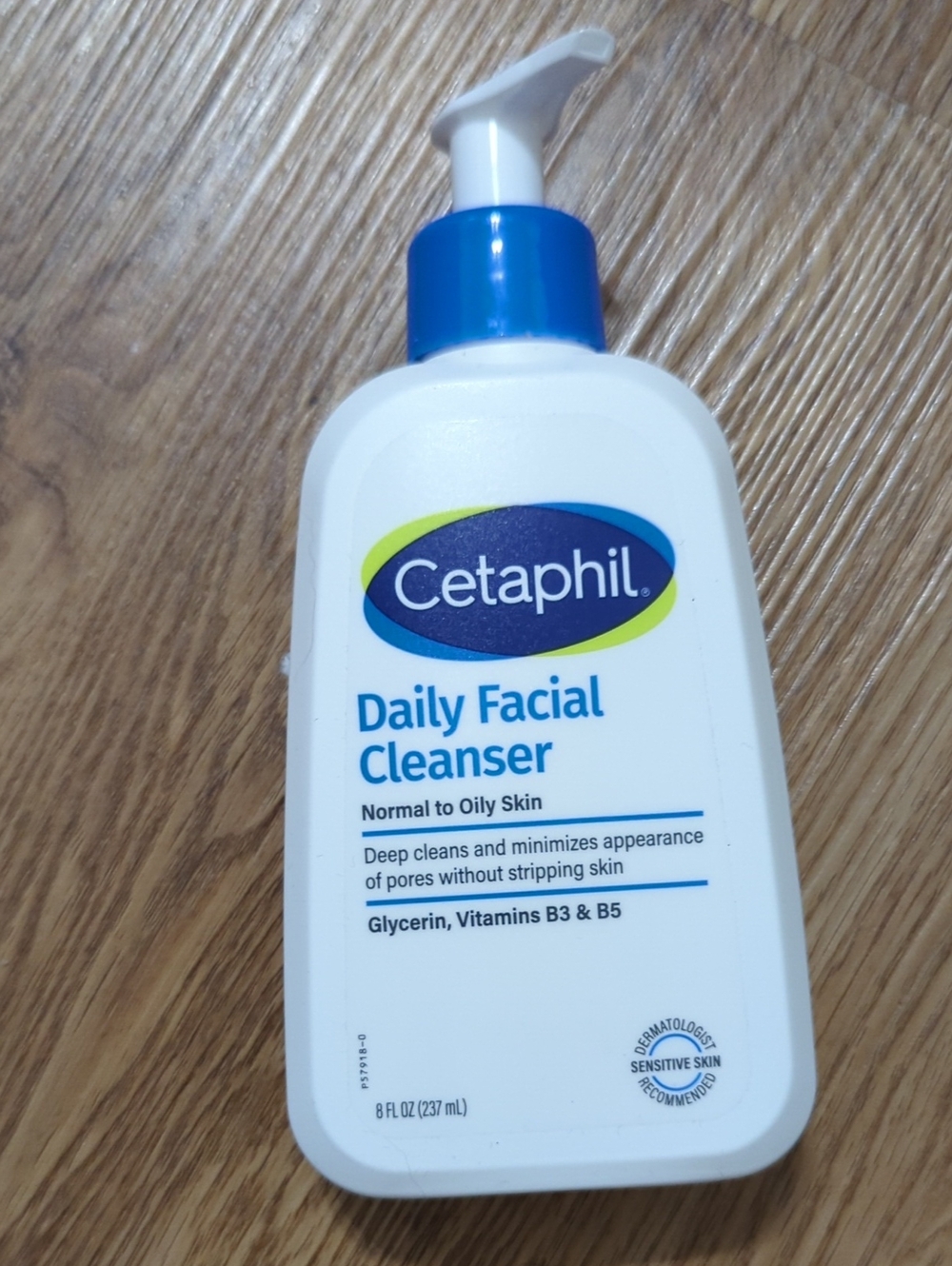 Daily Facial Cleanser - White with Blue Pump